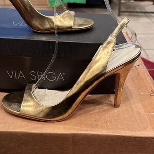 Via Spiga Gold Platino High Heeled Strappy SlingBack. Sz 8 1/2 NEW